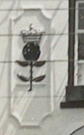 Figure 4 Ornament on the Rose and Crown. Stacey 1.124 c1880